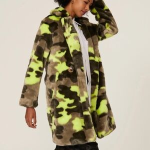 Apparis Jahaira Camo Faux Fur Coat (Small)